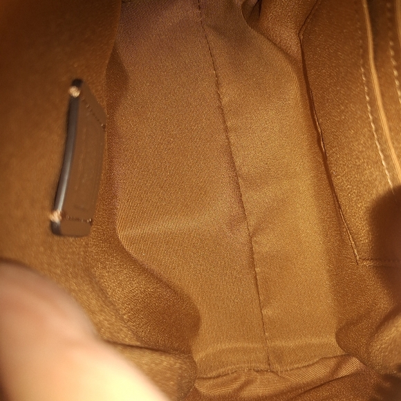 Coach Bennett Crossbody in Signature Canvas - Picture 7 of 8